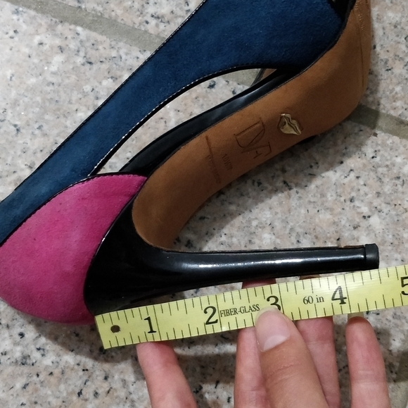 Diane Von Furstenberg Suede Cut Out Pointed Pumps - Picture 9 of 9